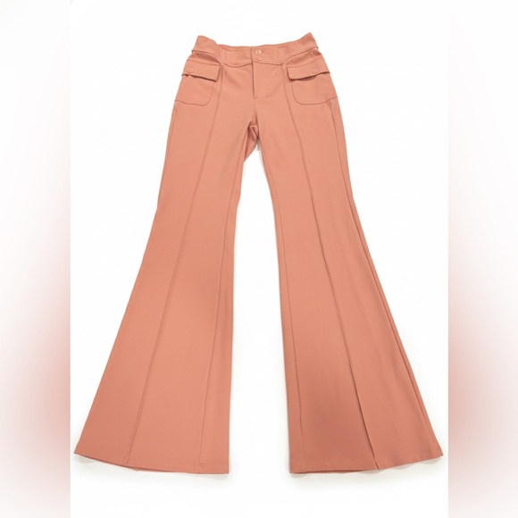 Halara $50 M SculptKnit High Waisted Side Flap Pocket Flare Cargo Pants PINK EUC - Picture 6 of 14